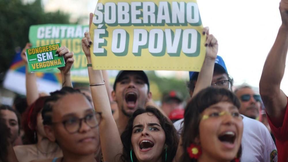 Brazilian lawmakers propose amendments to exclude sports betting from gambling ban