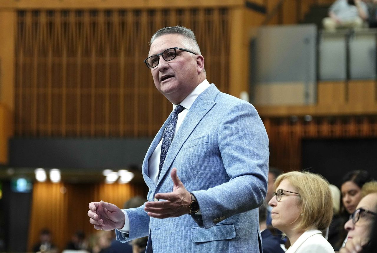 Federal government defends closure of seven agricultural research facilities amid opposition backlash