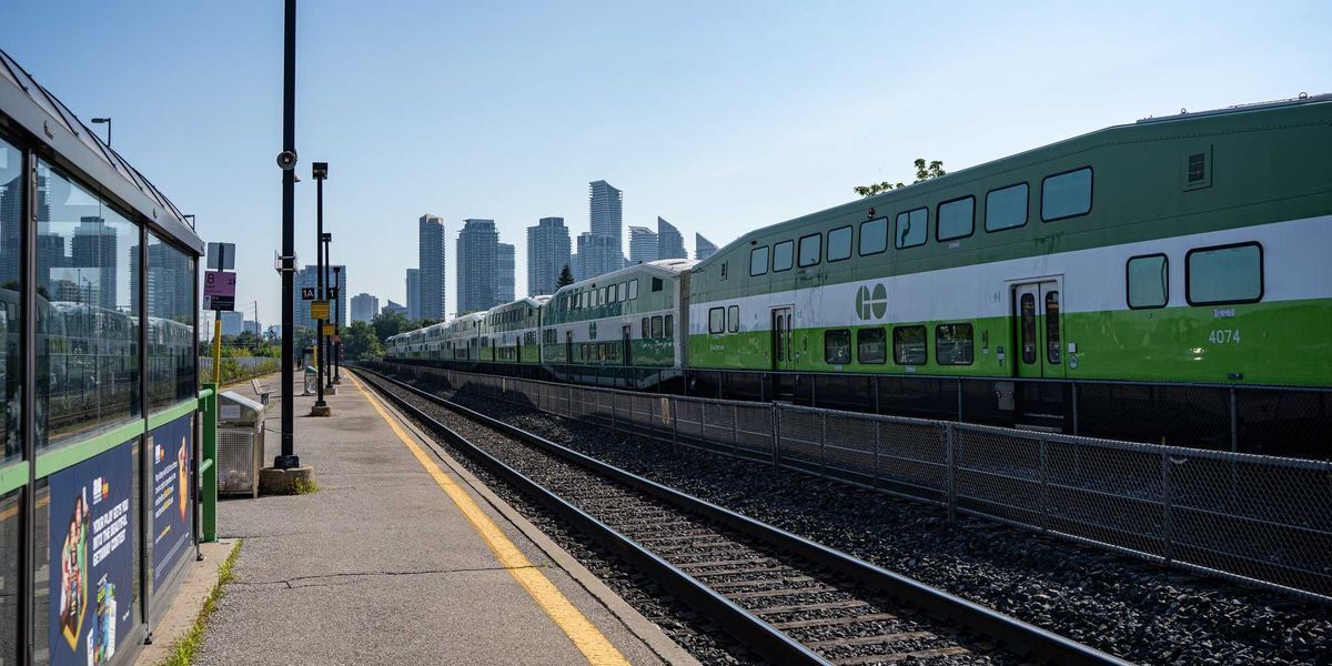 Metrolinx hiring for high-paying jobs across Toronto and GTA, with salaries up to $198K