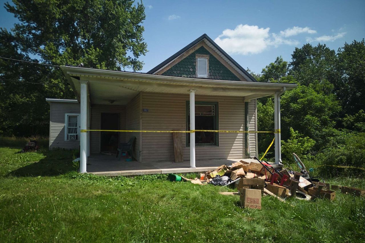 Ohio grandfather found incompetent to stand trial after 16 grandchildren discovered in squalid conditions