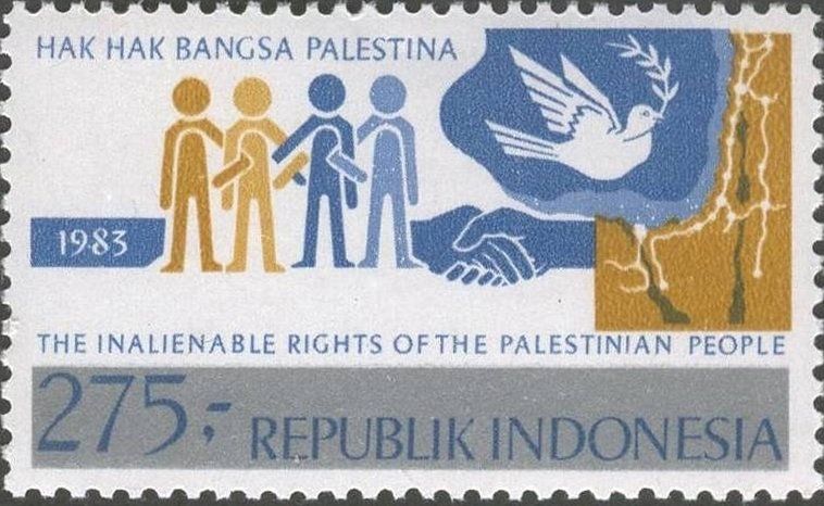 Palestinian refugees face months-long wait for work permits, children barred from Alberta schools