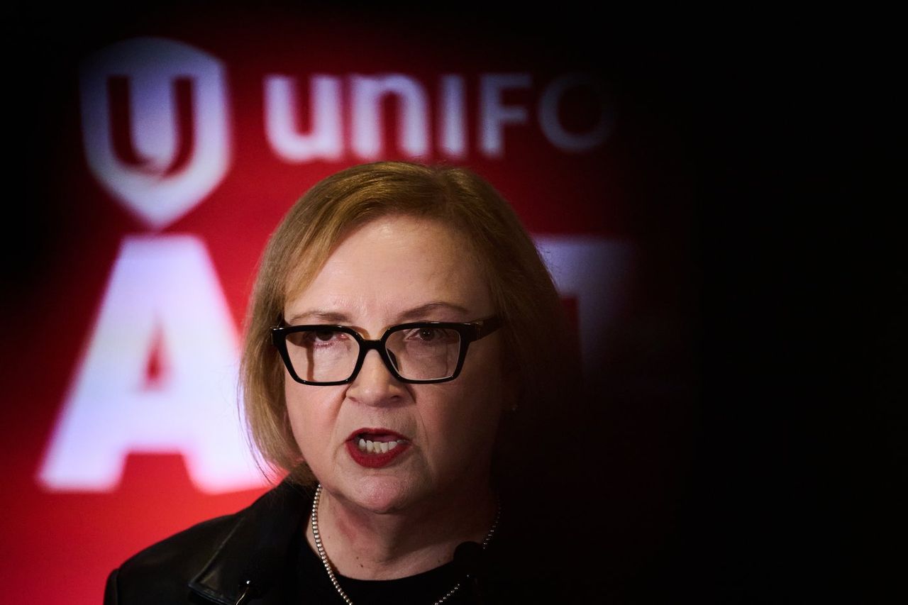 Unifor demands federal intervention as Stellantis moves to sell idled Brampton plant to defence contractor