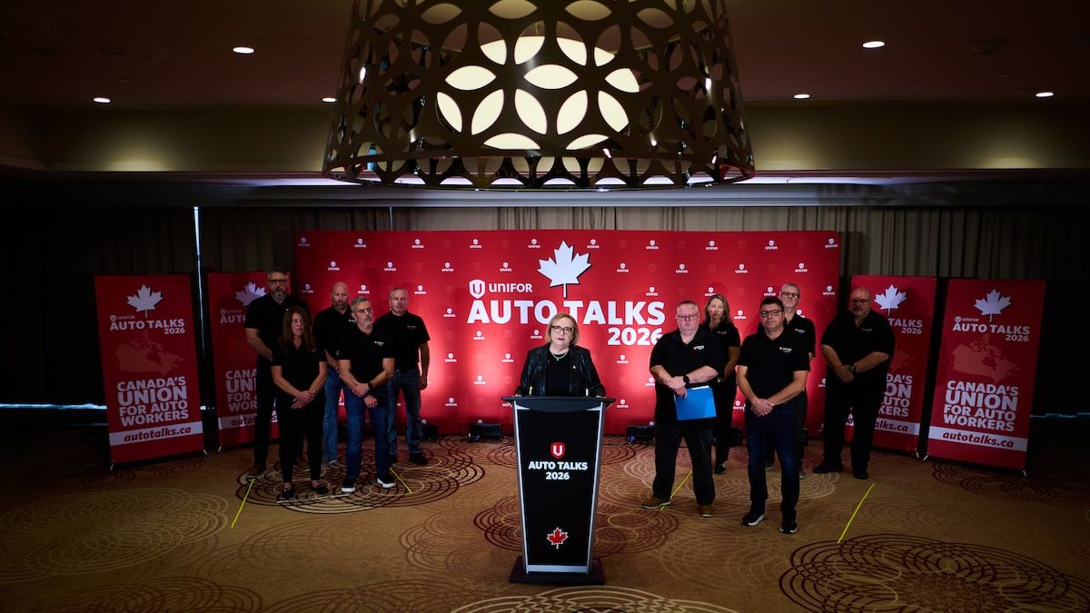 Unifor halts contract talks with Stellantis over impasse on Brampton plant's fate