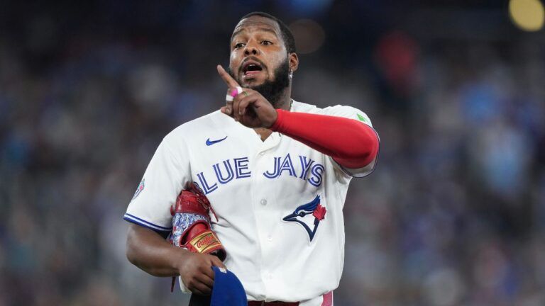 Vladimir Guerrero Jr. apologizes for comments about $500M Blue Jays contract
