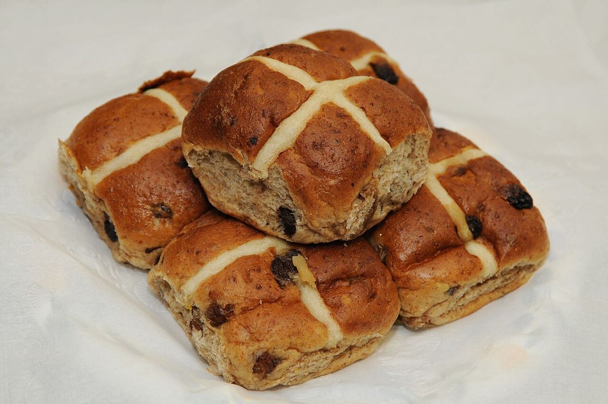 Hot cross buns are a quintessentially British tradition at Easter.They can be eaten warm or split, toasted with butter for breakfast, tea or