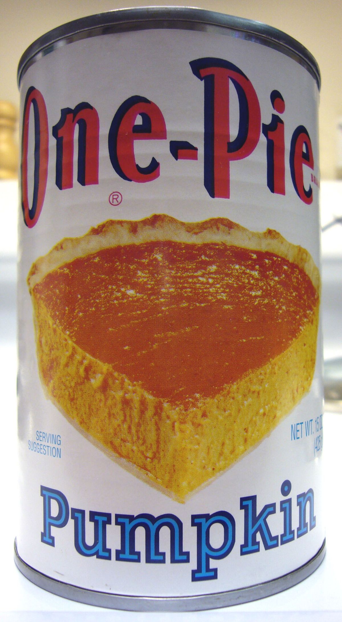 A can of pureed pumpkin made by One-Pie.