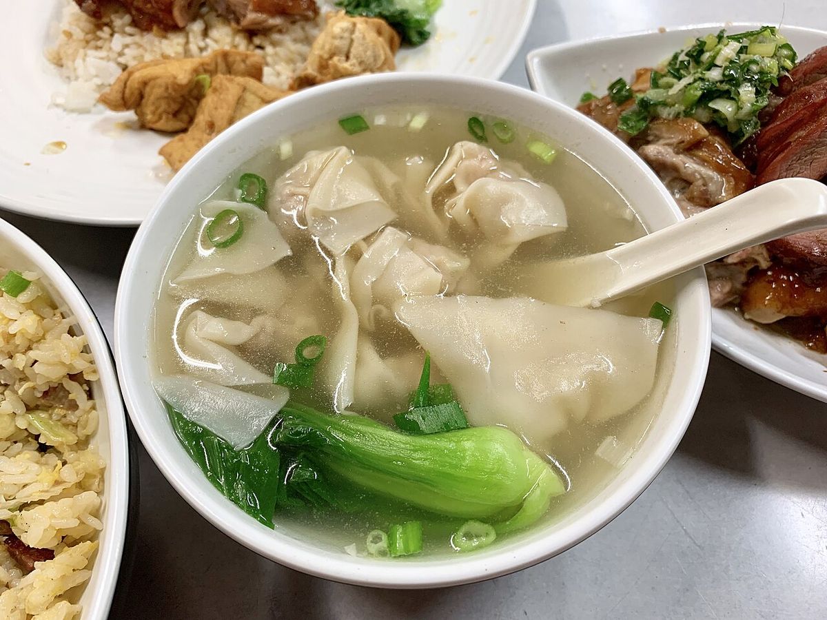 招牌烤鵝飯, 廣州炒飯, 烤鴨, 油雞, 叉燒, 各式三拼, 鮮蝦雲吞湯, 家鴻燒鵝, 台北, 台灣, Taipei, Taiwan