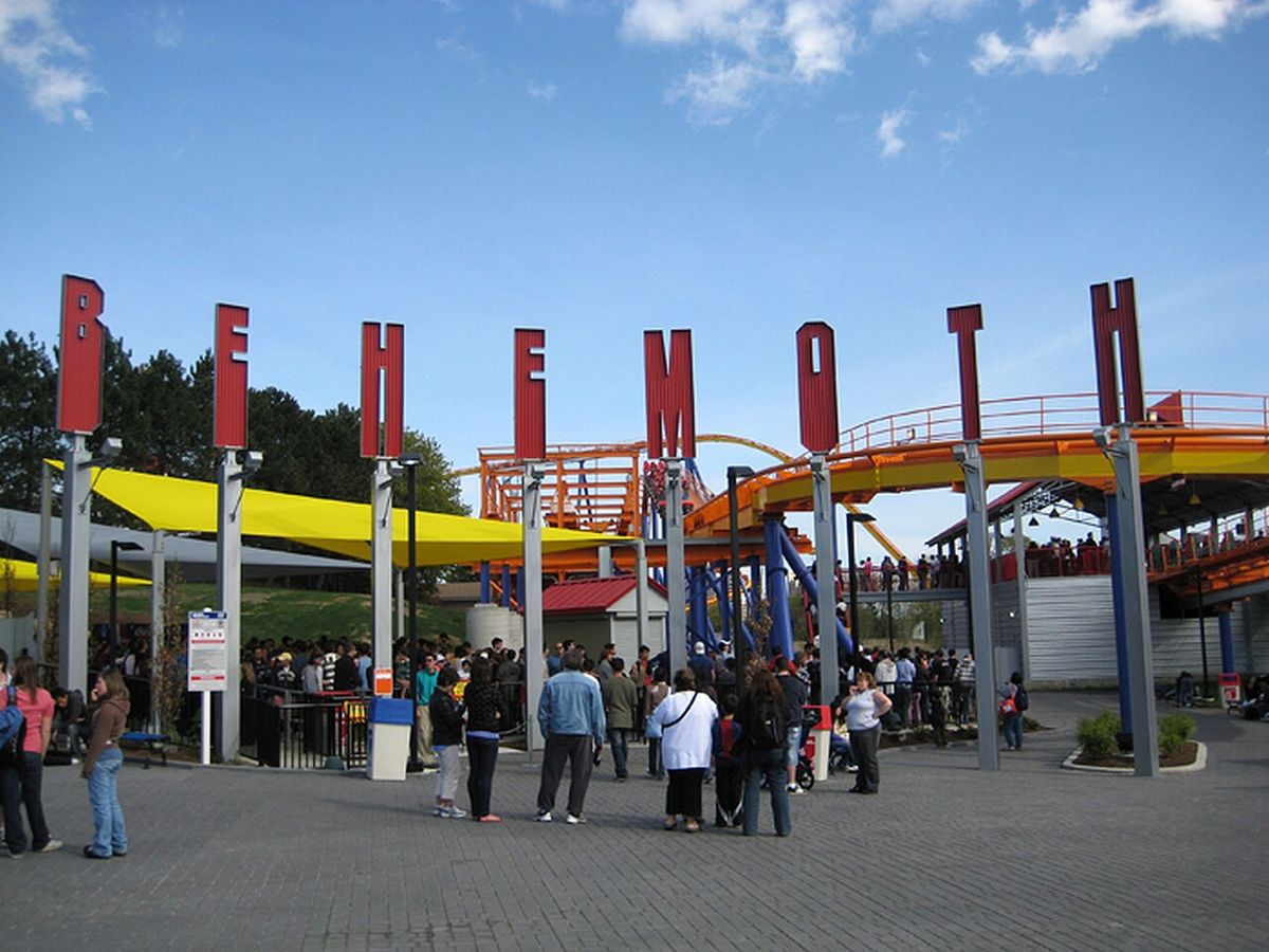 Behemoth , montagnes russes à Canada's Wonderland